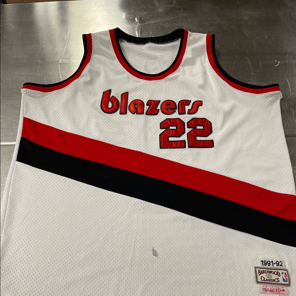 Rare vintage Clyde Drexler  trailblazers jersey